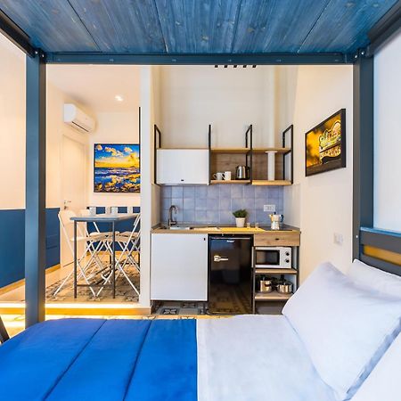 Central Station Apartments & Suites เนเปิลส์ ภายนอก รูปภาพ