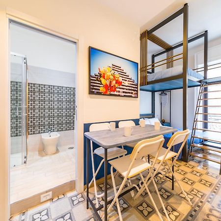 Central Station Apartments & Suites เนเปิลส์ ภายนอก รูปภาพ