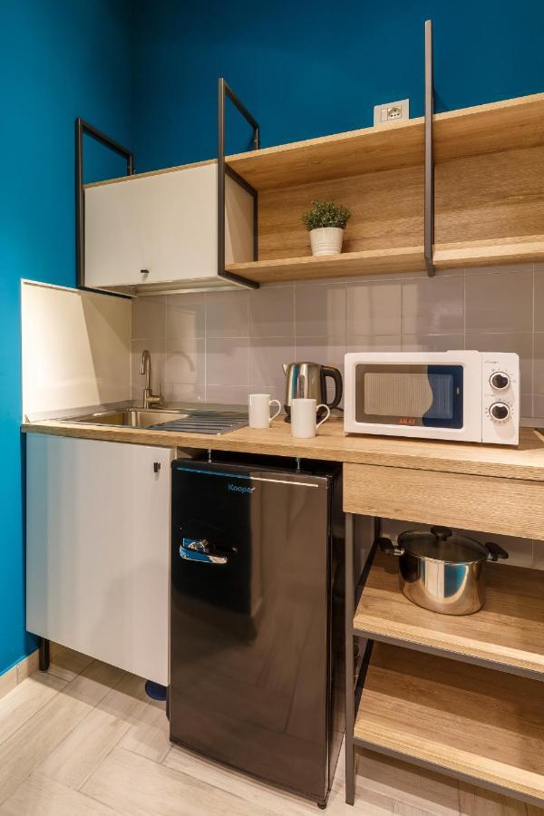 Central Station Apartments & Suites เนเปิลส์ ภายนอก รูปภาพ
